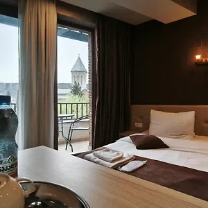 Voyager Hotel